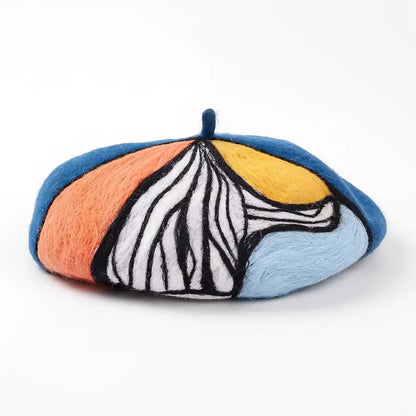 Béret basque femme Julie en laine bleu avec motif multicolore feutré, taille unique 55-58 cm