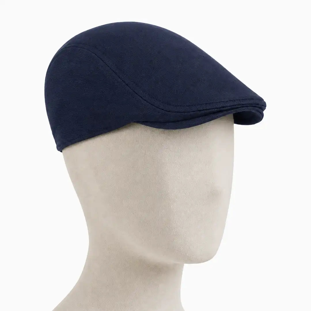 Béret casquette Christophe en coton bleu marine porté