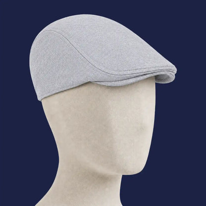 Béret casquette Christophe en coton gris clair porté